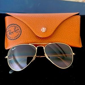 RAY BAN SUNGLASSES. AVIATOR BROWN AND GOLD. Like new